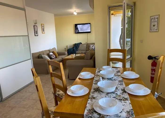 Happy Place Akatcia דירה